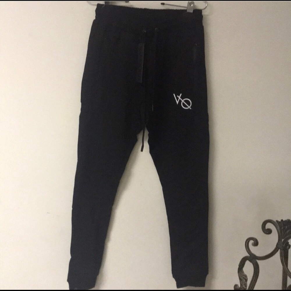 Vanquish Fitness size medium black